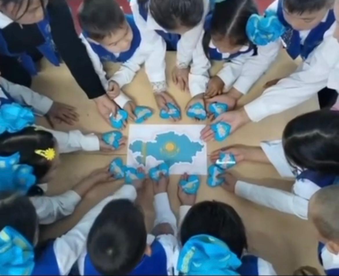 Республика күні82